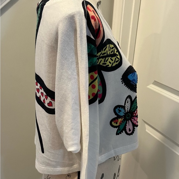 Crimson IvyJR L BOHO Short Knit White Abstract Floral Beaded Top-Never Worn. - Picture 3 of 7